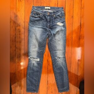 Madewell High Rise Distressed Jeans | Medium Wash | Size 26 Perfectly Broken-In